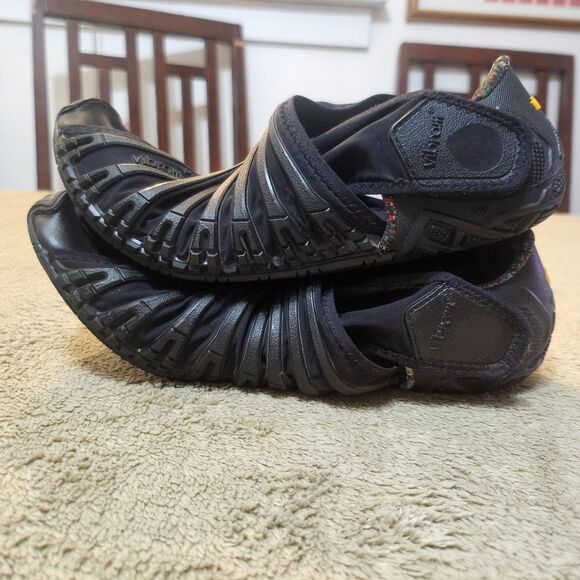 Vibram Furoshiki Men\'s Stretch Shoes Wrapping Sole Black Size 8-85 M EU 41 Water main image 10